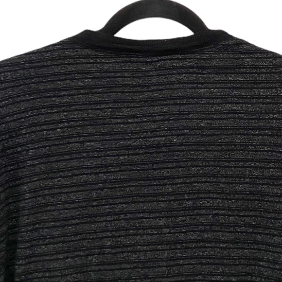 🌻3/$18 or 5/$25🌻Distortion Long Sleeve Tee - Picture 6 of 8